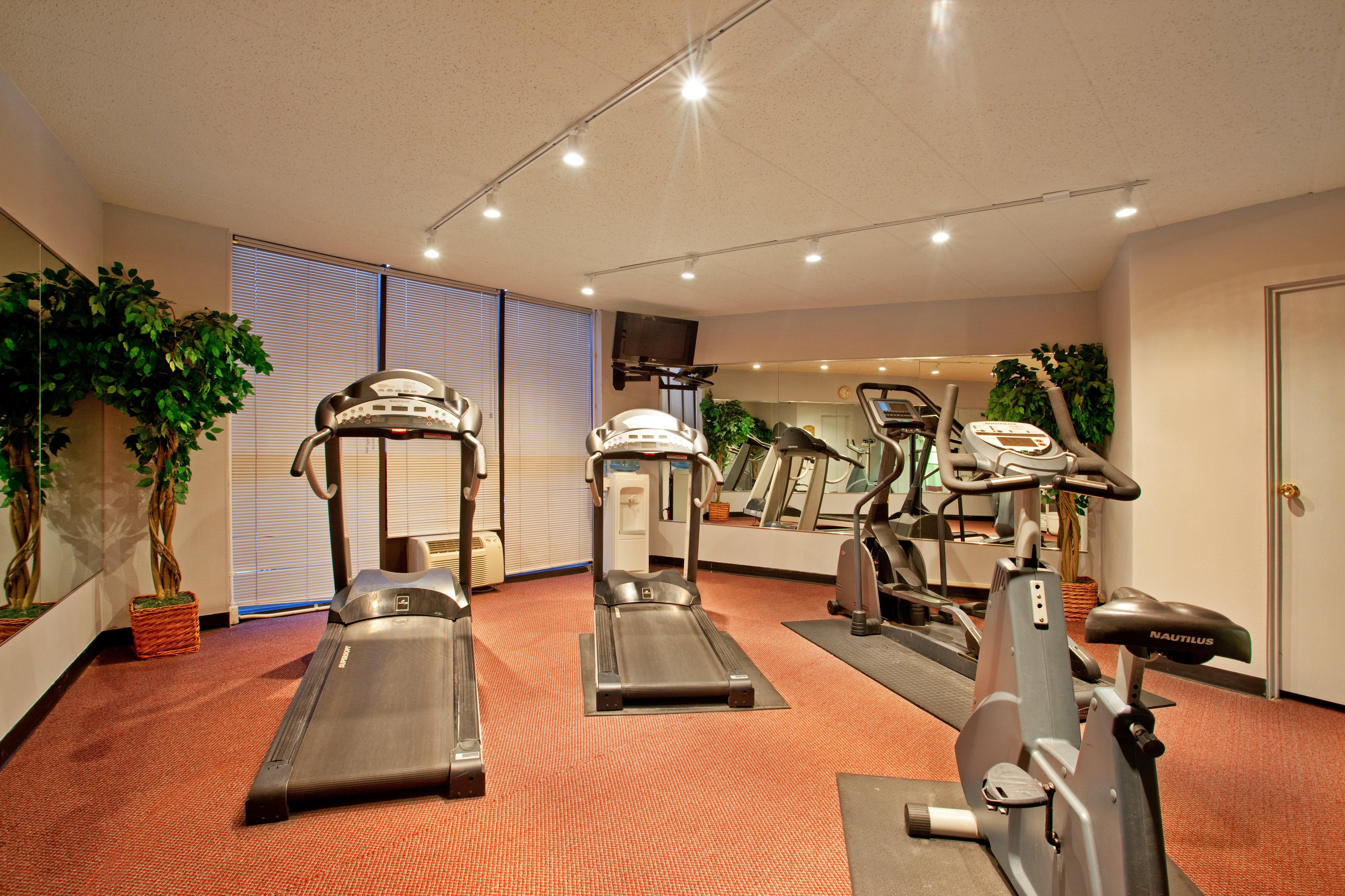 Holiday Inn Rockford By Ihg Экстерьер фото