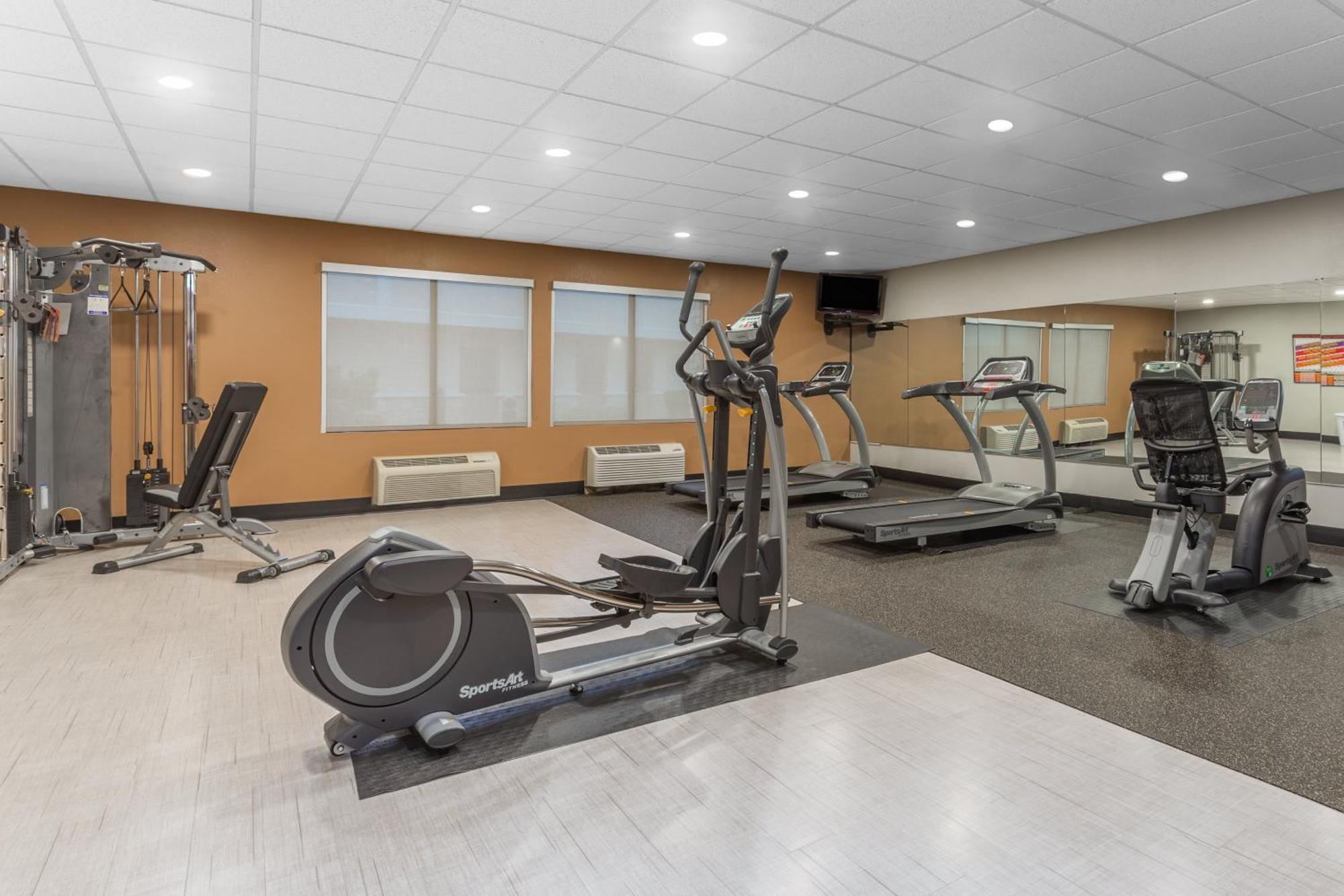 Holiday Inn Rockford By Ihg Экстерьер фото